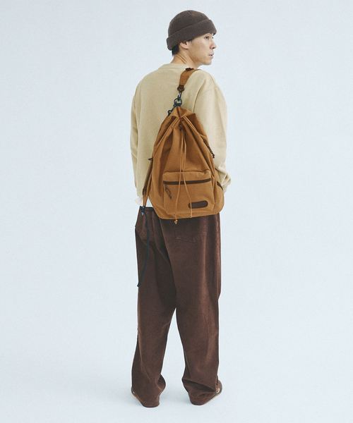 OUTDOOR PRODUCTS(アウトドアプロダクツ)の「OUTDOOR PRODUCTS / アウトドアプロダクツ 417別注 キンチャクバックパック(バックパック/リュック・メンズ・ブラック/ブラウン・FREE)」の4枚目の写真