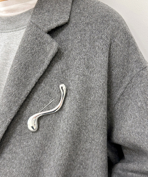 Spick & Span(スピックアンドスパン)の「JAMIRAY / ジャミレイ WINDING BR 234-270116(ブローチ/コサージュ・レディース・ゴールド/シルバー・FREE)」の1枚目の写真