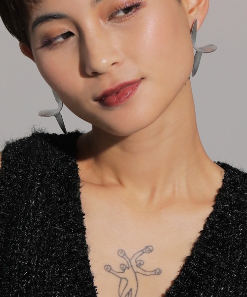 スパイラル エレガント ピアス（ピアス（両耳用））｜voov（ブーブ）の