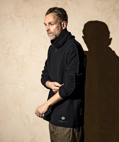 C DIEM(カルペディエム)の「C DIEM(カルペディエム)レザーパイピング モックネックシャツ ロングTシャツ(Tシャツ/カットソー・メンズ・ブラック/ベージュ/グレー・S/M/L/XL)」の15枚目の写真