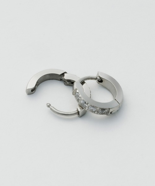 ciite' surgical stainless(シーテサージカルステンレス)の「【 金属アレルギー対応 】 ビジューミニフープピアス サージカルステンレス (両耳用)(ピアス(両耳用)・レディース・シルバー/ゴールド/ピンクゴールド・FREE)」の5枚目の写真
