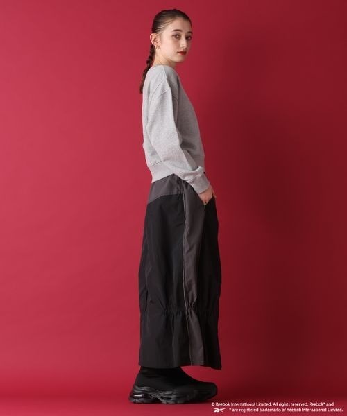 JEANASIS（ジーナシス）の「【Reebok別注】ハイショクキリカエフレアスカート/209498（スカート・レディース・グレー系その他/ブラック系その他/ライトグレー系・FREE）」の6枚目の写真
