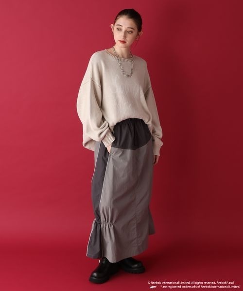 セール】【Reebok別注】ハイショクキリカエフレアスカート