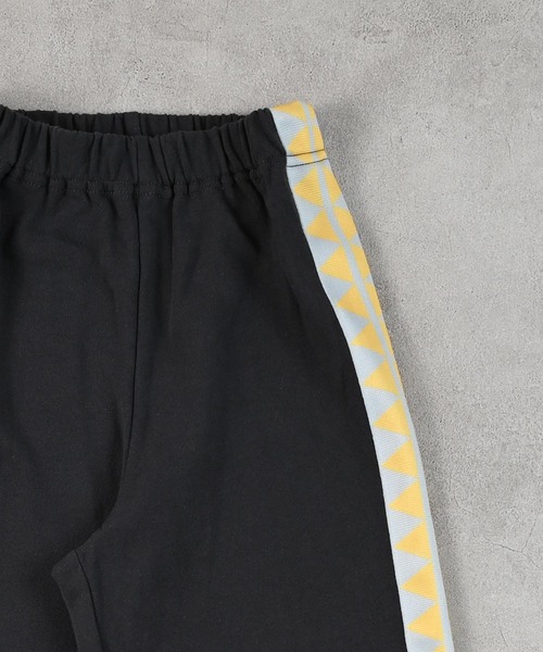 BIG FIELD（ビッグフィールド）の「トライアングルスウェットパンツ（スウェットパンツ・キッズ・チャコール/レッド/オフホワイト・80/90/95/100/110/120/130/140/150）」の19枚目の写真