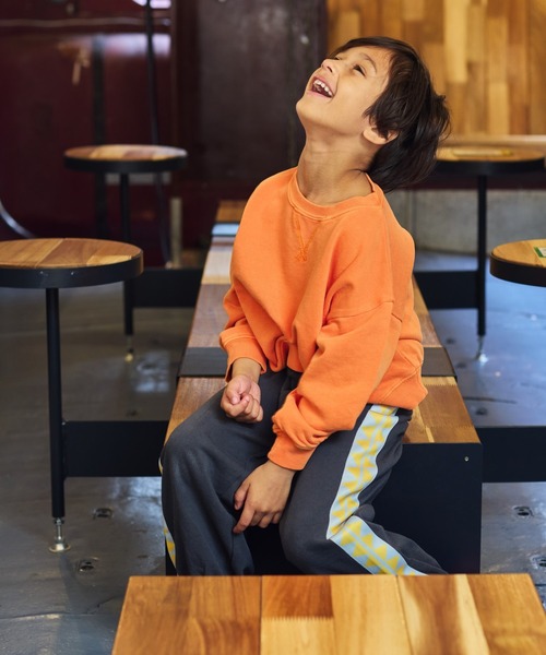 BIG FIELD（ビッグフィールド）の「トライアングルスウェットパンツ（スウェットパンツ・キッズ・チャコール/レッド/オフホワイト・80/90/95/100/110/120/130/140/150）」の16枚目の写真