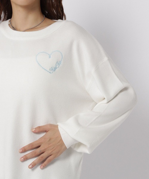 3.3 Field Trip （3.3フィールドトリップ）の「3.3 Field Trip／ハート刺繍ニット（ニット/セーター・レディース・グレー/ピンク/ホワイト・FREE）」の12枚目の写真