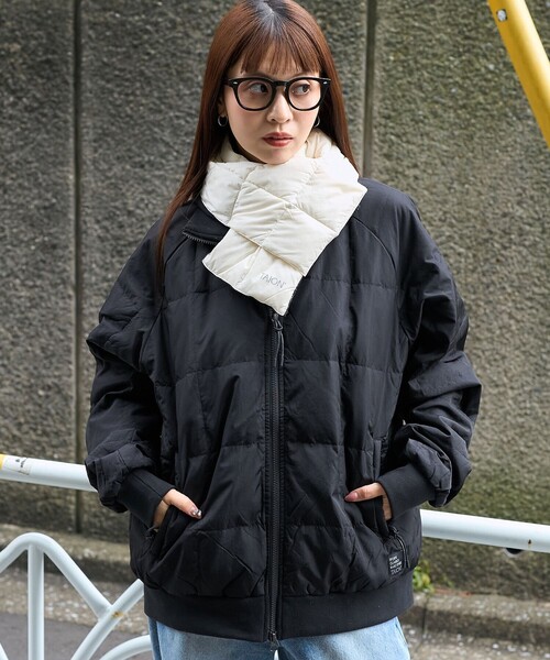 PUBLUX(パブリュクス)の「TAION/タイオン BASIC DOWN SCARF/ベーシック ダウンマフラー 限定展開(マフラー・レディース・ブラック/ホワイト・ONE SIZE)」の7枚目の写真