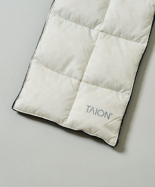 PUBLUX(パブリュクス)の「TAION/タイオン BASIC DOWN SCARF/ベーシック ダウンマフラー 限定展開(マフラー・レディース・ブラック/ホワイト・ONE SIZE)」の8枚目の写真