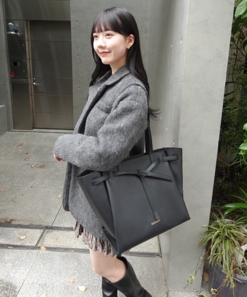 mellowneon（メロウネオン）の「ノットデザインA4トートバッグ（トートバッグ・レディース・ブラウン/ベージュ/ブラック・FREE）」の11枚目の写真