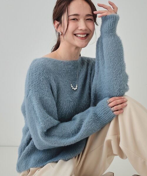 DRESKIP（ドレスキップ）の「◆【S-LL】大人上品な ラメフェザー ボートネックニット（ニット/セーター・レディース・オフホワイト/ブルー/チャコールグレー/ライトグレー・01/02/03/04）」の4枚目の写真