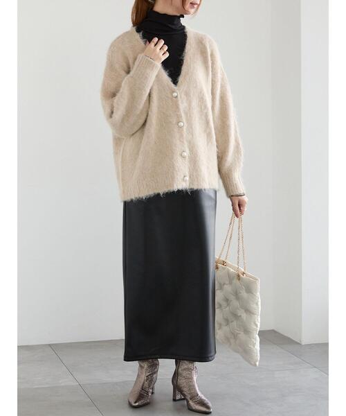 Te chichi（テチチ）の「パール釦起毛Vネックミドルカーディガン（カーディガン/ボレロ・レディース・グレー/ベージュ/ピンク・F）」の7枚目の写真