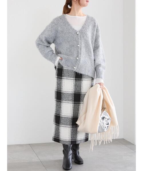 Te chichi（テチチ）の「パール釦起毛Vネックミドルカーディガン（カーディガン/ボレロ・レディース・グレー/ベージュ/ピンク・F）」の15枚目の写真