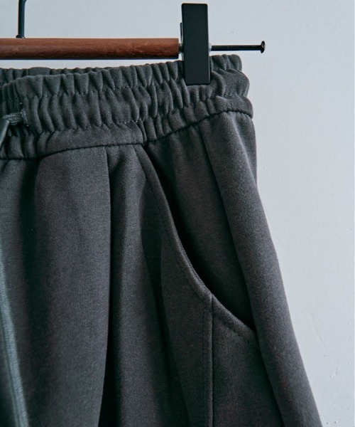 kirakiraShop(キラキラショップ)の「タック入り カービング スウェット パンツ(スウェットパンツ・レディース・オートミール/チャコール/ネイビー/ボルドー/ブラック・S/M/L)」の14枚目の写真