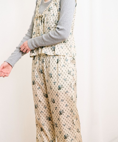 fig Ｌondon（フィグロンドン）の「●Grandma sofa frill pants（その他パンツ・レディース・グリーン/ブルー・FREE）」の17枚目の写真