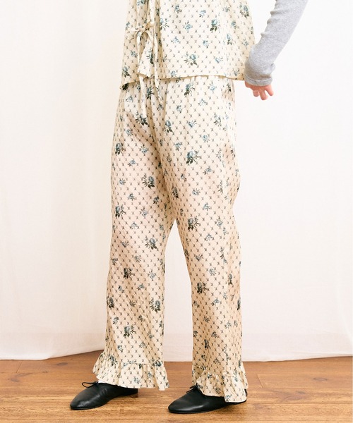 fig Ｌondon（フィグロンドン）の「●Grandma sofa frill pants（その他パンツ・レディース・グリーン/ブルー・FREE）」の14枚目の写真