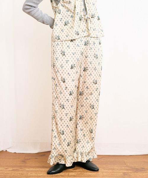 fig Ｌondon（フィグロンドン）の「●Grandma sofa frill pants（その他パンツ・レディース・グリーン/ブルー・FREE）」の15枚目の写真