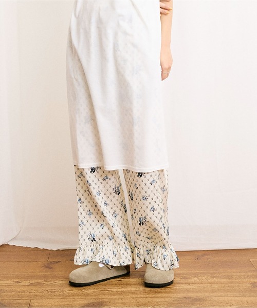 fig Ｌondon（フィグロンドン）の「●Grandma sofa frill pants（その他パンツ・レディース・グリーン/ブルー・FREE）」の18枚目の写真