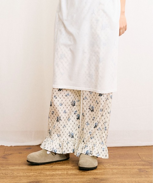 fig Ｌondon（フィグロンドン）の「●Grandma sofa frill pants（その他パンツ・レディース・グリーン/ブルー・FREE）」の19枚目の写真