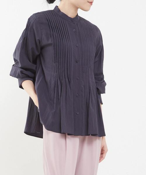 Tiara（ティアラ）の「タックオーバーシャツブラウス（セットアップ可）（シャツ/ブラウス・レディース・イエロー/ベージュ/ネイビー/ホワイト・FREE）」の3枚目の写真