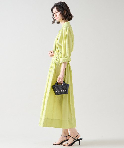 Tiara（ティアラ）の「タックオーバーシャツブラウス（セットアップ可）（シャツ/ブラウス・レディース・イエロー/ベージュ/ネイビー/ホワイト・FREE）」の9枚目の写真