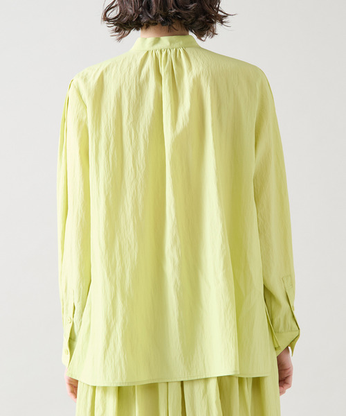 Tiara（ティアラ）の「タックオーバーシャツブラウス（セットアップ可）（シャツ/ブラウス・レディース・イエロー/ベージュ/ネイビー/ホワイト・FREE）」の13枚目の写真