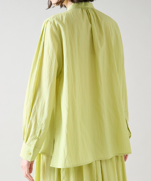 Tiara（ティアラ）の「タックオーバーシャツブラウス（セットアップ可）（シャツ/ブラウス・レディース・イエロー/ベージュ/ネイビー/ホワイト・FREE）」の14枚目の写真