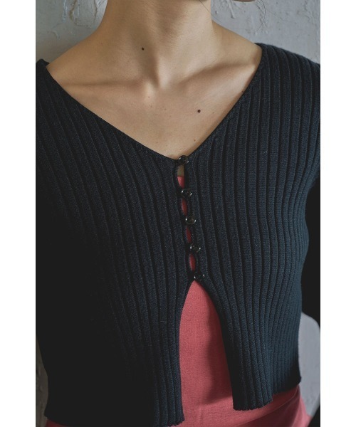 marjour（マージュール）の「RIB KNIT SHORT CARDIGAN（カーディガン/ボレロ・レディース・ブラック/オフホワイト・M）」の12枚目の写真
