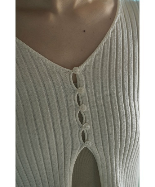 marjour（マージュール）の「RIB KNIT SHORT CARDIGAN（カーディガン/ボレロ・レディース・ブラック/オフホワイト・M）」の17枚目の写真