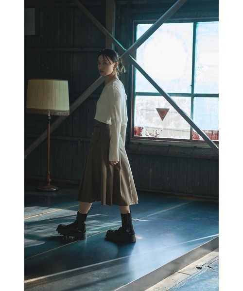 marjour（マージュール）の「RIB KNIT SHORT CARDIGAN（カーディガン/ボレロ・レディース・ブラック/オフホワイト・M）」の21枚目の写真