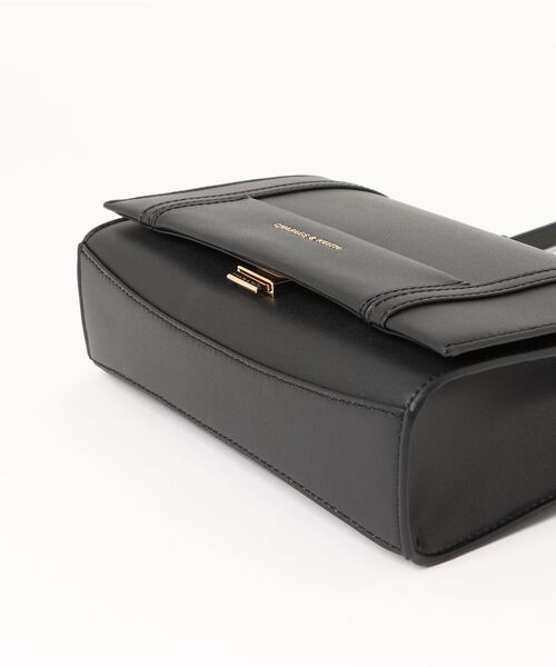 CHARLES & KEITH◆Shalia チェーンストラップ ショルダーバッグ Shalia シャリア チェーンストラップショルダーバッグ - Black