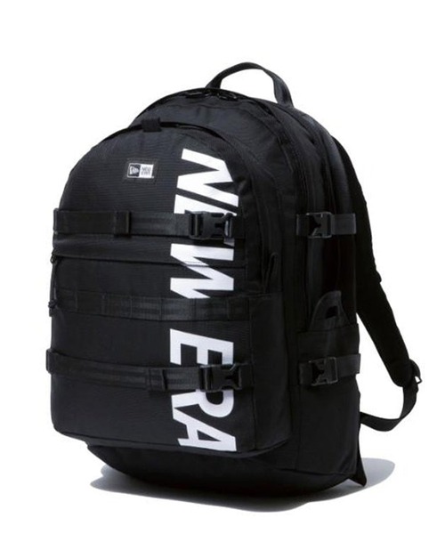NEW ERA(ニューエラ)の「NEW ERA/ニューエラ バックパック CARRIER PACK キャリアパック 35L プリントロゴ ブラック × ホワイト 251 14521347(バックパック/リュック・メンズ・ブラック・FREE)」の1枚目の写真