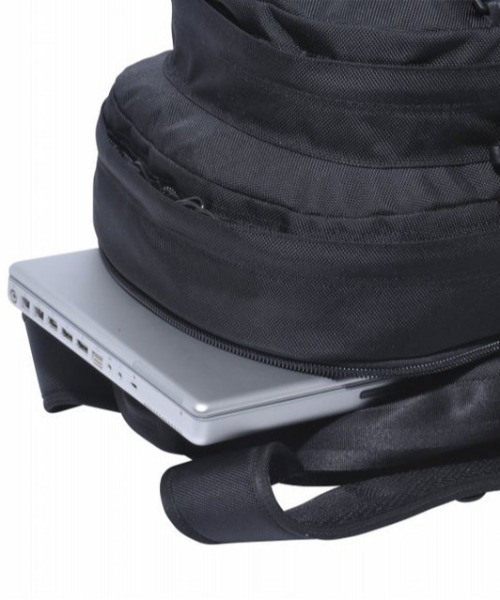 NEW ERA(ニューエラ)の「NEW ERA/ニューエラ バックパック CARRIER PACK キャリアパック 35L プリントロゴ ブラック × ホワイト 251 14521347(バックパック/リュック・メンズ・ブラック・FREE)」の10枚目の写真