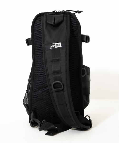 NEW ERA（ニューエラ）の「【NEW ERA/ニューエラ】SLING BODY BAG（ボディバッグ/ウエストポーチ・メンズ・ブラック系その他/ブラック・FREE）」の5枚目の写真
