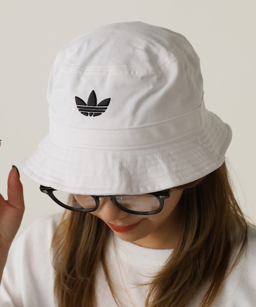 adidas(アディダス)の「adidas/アディダス HERI BUCKET HAT AC バケットハット 2026年 夏 夏服(ハット・メンズ・ブラック/ホワイト・60cm/57cm/54㎝)」の1枚目の写真