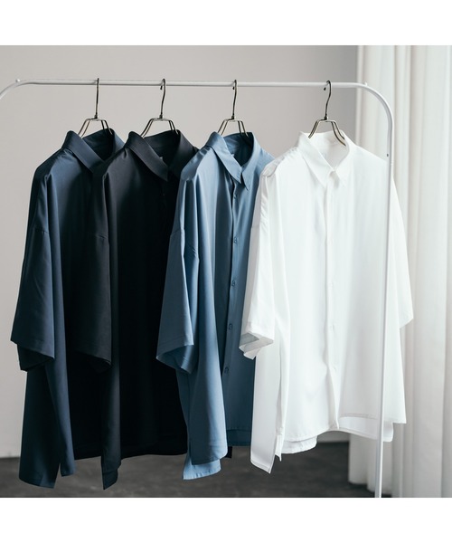 Rocky Monroe(ロッキーモンロー)の「接触冷感 オーバーサイズとろみビッグシルエットストレッチレギュラーカラー半袖シャツ(シャツ/ブラウス・メンズ・チャコールグレー/ホワイト/バーガンディー/ブルー/ブラック/ブルーグリーン/グレイッシュベージュ・XL/M/L)」の19枚目の写真