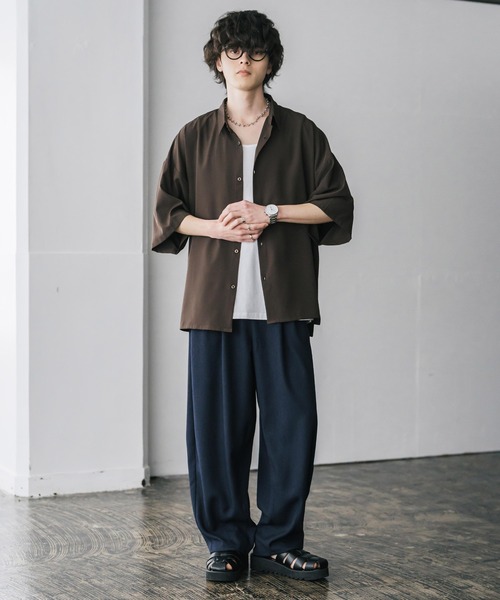 Rocky Monroe(ロッキーモンロー)の「新色追加 接触冷感 オーバーサイズとろみビッグシルエットストレッチレギュラーカラー半袖シャツ(シャツ/ブラウス・メンズ・チャコールグレー/ホワイト/バーガンディー/ブルー/ブラック/ブルーグリーン/グレイッシュベージュ・XL/M/L)」の14枚目の写真