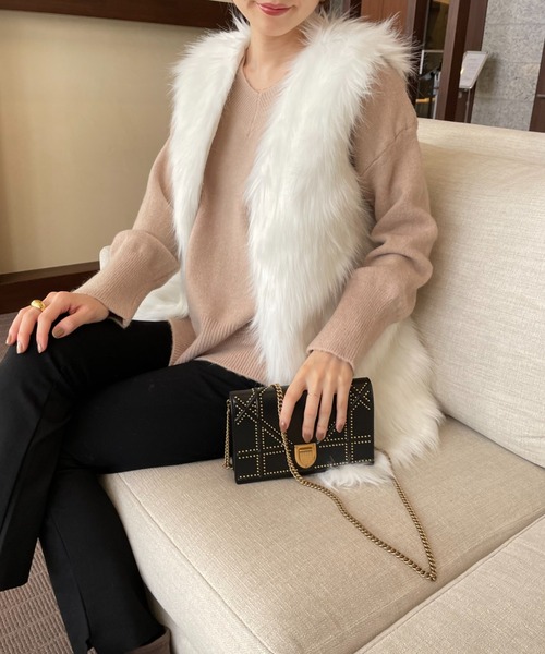 Mela（メラ）の「FAKE FUR VEST（その他アウター・レディース・ブラック/ホワイト/グレー/モカ・S/M/L）」の2枚目の写真