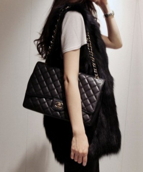 Mela（メラ）の「FAKE FUR VEST（その他アウター・レディース・ブラック/ホワイト/グレー/モカ・S/M/L）」の6枚目の写真