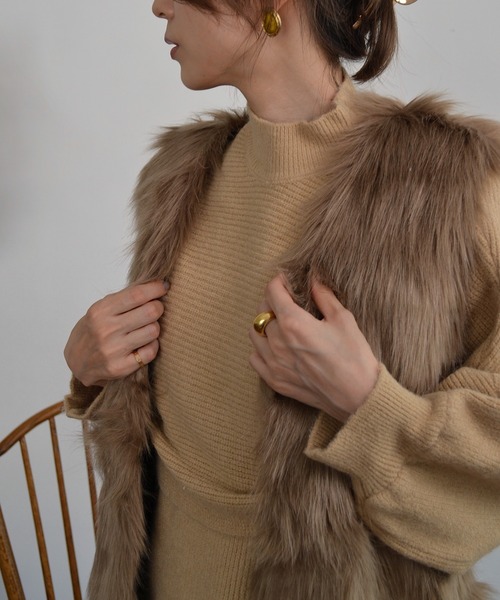 Mela（メラ）の「FAKE FUR VEST（その他アウター・レディース・ブラック/ホワイト/グレー/モカ・S/M/L）」の20枚目の写真