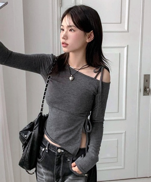 VIBGYOR（ヴィブジョー）の「【EIZZ/アイズ】サイド リボン ワンショルダー カットソー（Tシャツ/カットソー・レディース・ブラック/グレー・FREE）」の10枚目の写真