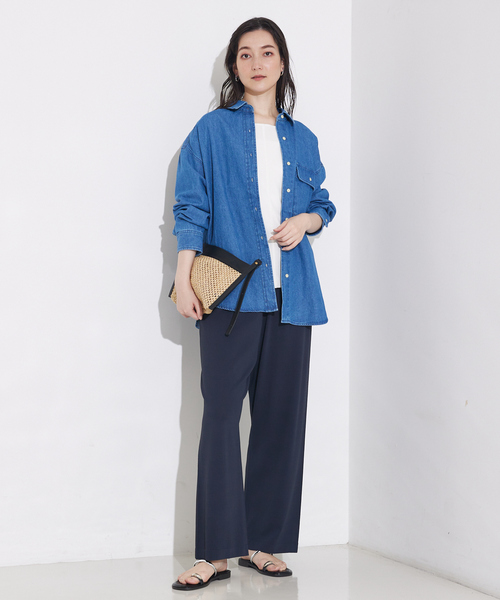 qualite scape(カリテ スケープ)の「ミドルオンスデニムシャツ/オフィスカジュアル/秋服(シャツ/ブラウス・レディース・ブルー/スミクロ・フリー)」の7枚目の写真