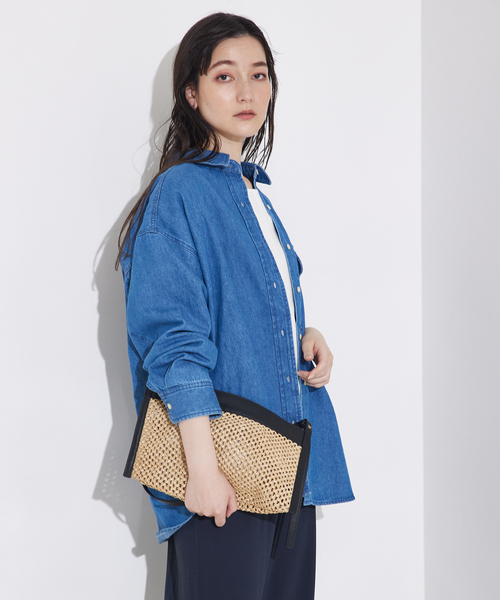 qualite scape(カリテ スケープ)の「ミドルオンスデニムシャツ/オフィスカジュアル/秋服(シャツ/ブラウス・レディース・ブルー/スミクロ・フリー)」の9枚目の写真