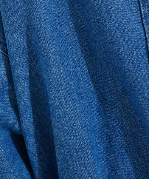 qualite scape(カリテ スケープ)の「ミドルオンスデニムシャツ/オフィスカジュアル/秋服(シャツ/ブラウス・レディース・ブルー/スミクロ・フリー)」の22枚目の写真