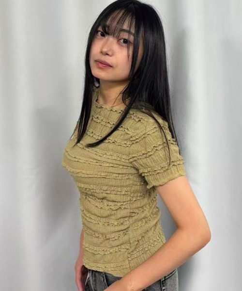 Lots of Love（ロッツオブラブ）の「シャーリングフリルTシャツ（Tシャツ/カットソー・レディース・カーキ/ブラック/アイボリー/ピンク/ホワイト・M）」の5枚目の写真