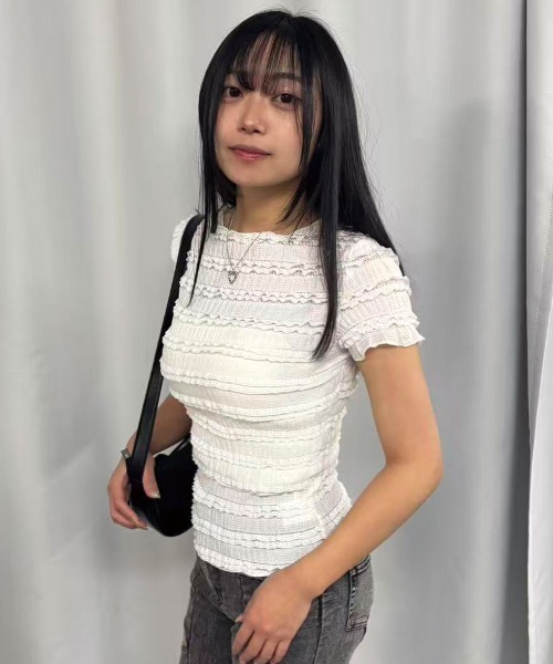 Lots of Love（ロッツオブラブ）の「シャーリングフリルTシャツ（Tシャツ/カットソー・レディース・カーキ/ブラック/アイボリー/ピンク/ホワイト・M）」の9枚目の写真