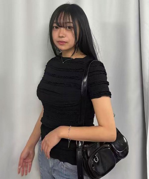 Lots of Love（ロッツオブラブ）の「シャーリングフリルTシャツ（Tシャツ/カットソー・レディース・カーキ/ブラック/アイボリー/ピンク/ホワイト・M）」の6枚目の写真