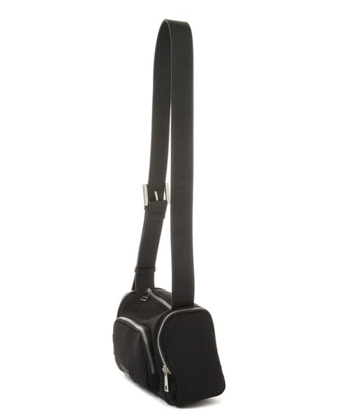 BAYFLOW（ベイフロー）の「[ペットボトルが入るサイズ感]パンチングマルチポケショルダーバッグ（ショルダーバッグ・レディース・グレー/ブルー/ブラック・FREE）」の4枚目の写真