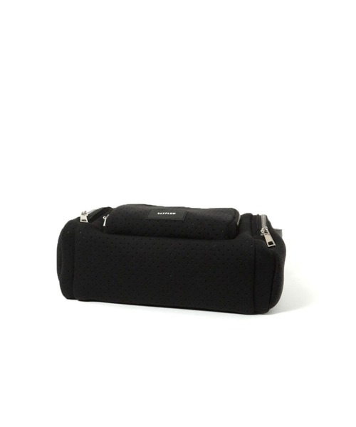 BAYFLOW（ベイフロー）の「[ペットボトルが入るサイズ感]パンチングマルチポケショルダーバッグ（ショルダーバッグ・レディース・グレー/ブルー/ブラック・FREE）」の6枚目の写真