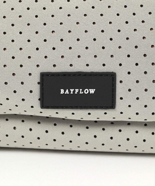 BAYFLOW（ベイフロー）の「[ペットボトルが入るサイズ感]パンチングマルチポケショルダーバッグ（ショルダーバッグ・レディース・グレー/ブルー/ブラック・FREE）」の16枚目の写真