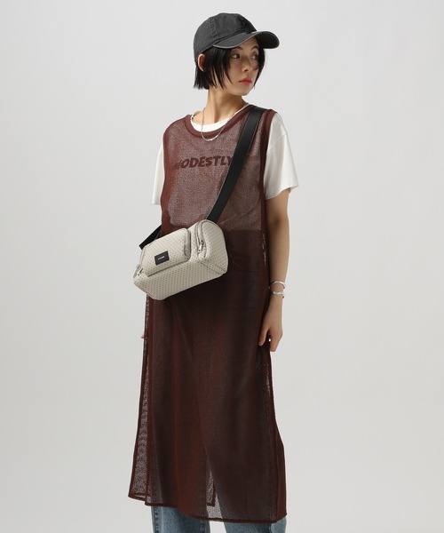 BAYFLOW（ベイフロー）の「[ペットボトルが入るサイズ感]パンチングマルチポケショルダーバッグ（ショルダーバッグ・レディース・グレー/ブルー/ブラック・FREE）」の21枚目の写真